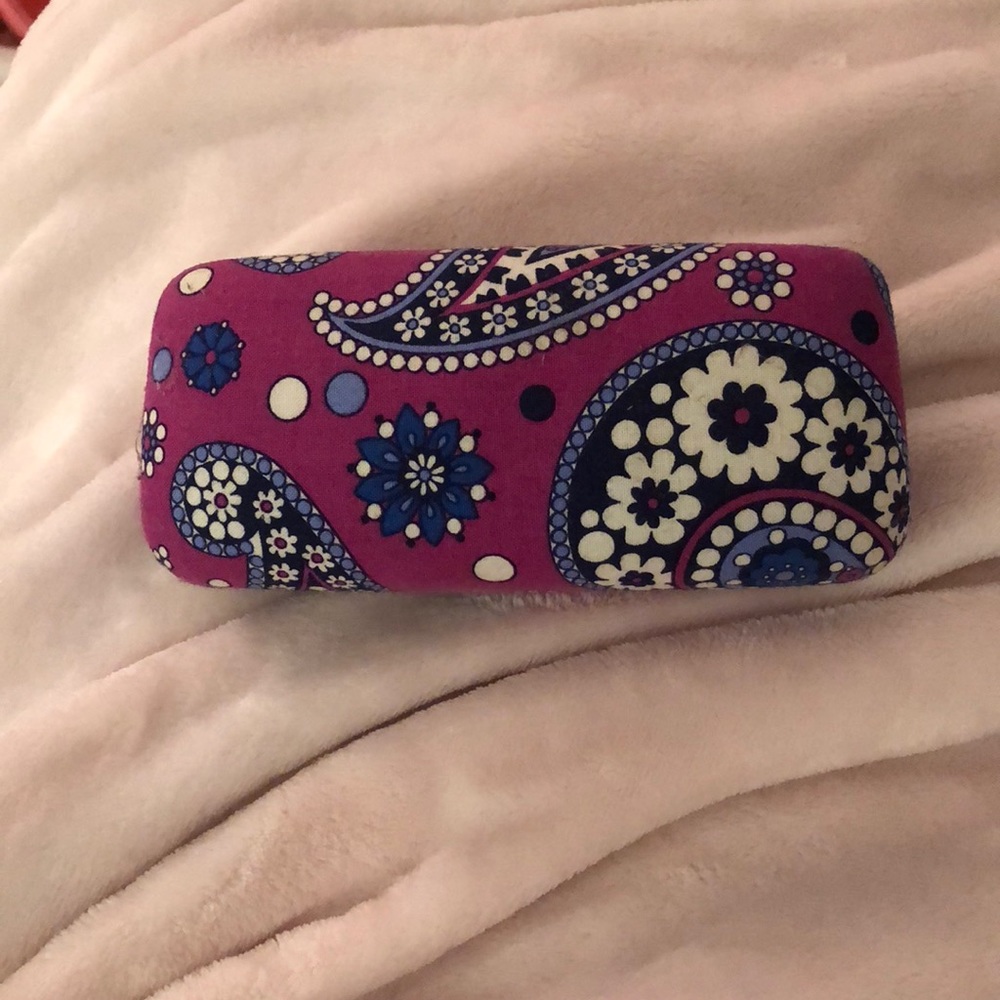 vera bradley sunglasses case
